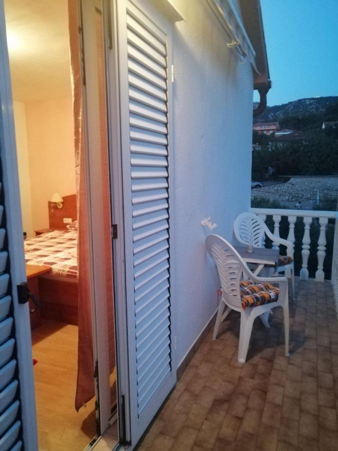 Smjestajni Objekt Padovan Banjol Esterno foto