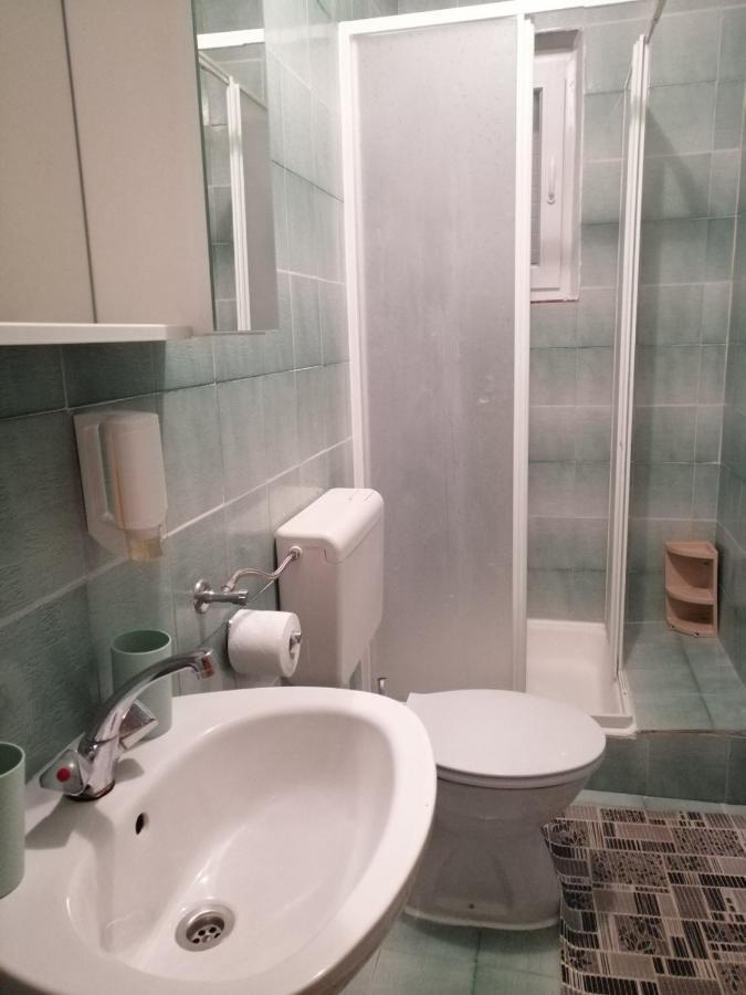 Smjestajni Objekt Padovan Banjol Esterno foto