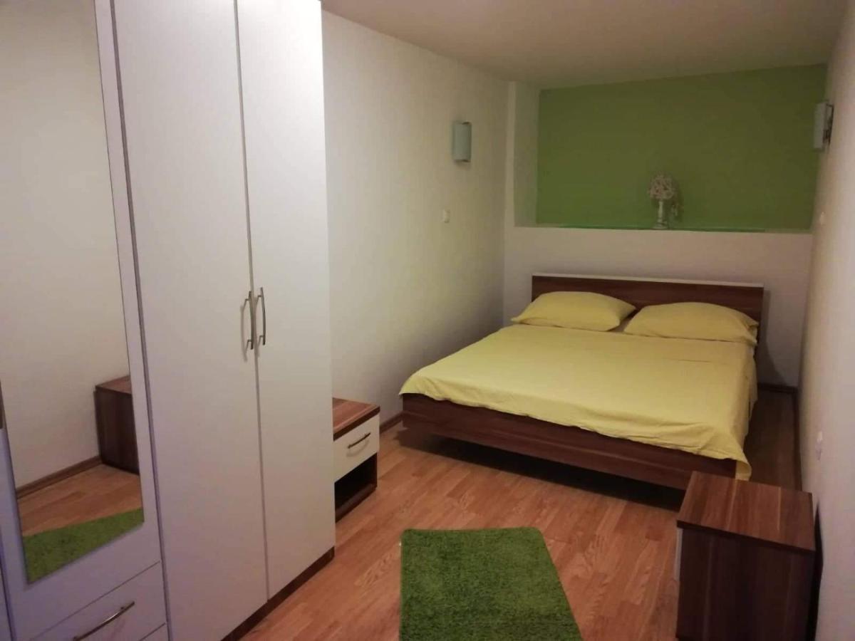 Smjestajni Objekt Padovan Banjol Esterno foto